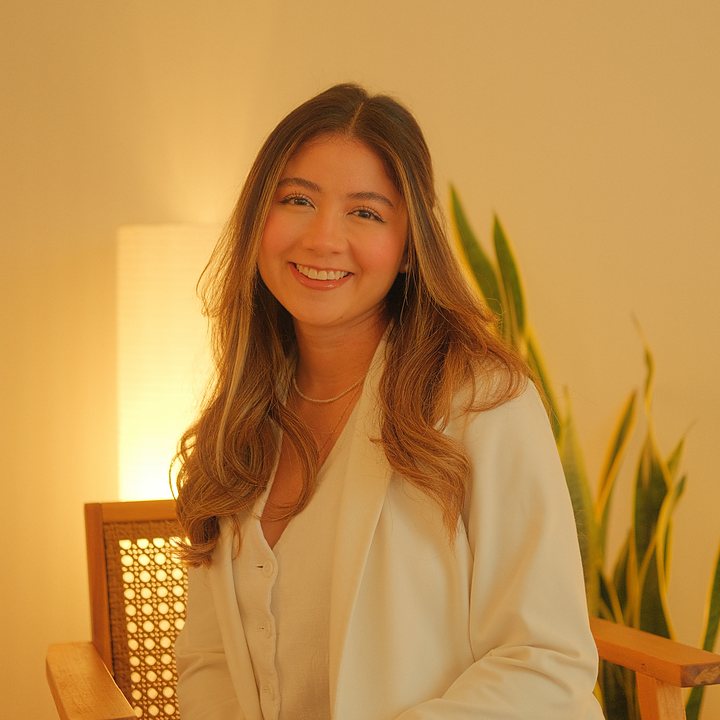 Portrait of Maria Largaespada, smiling